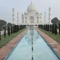 🏰  The Taj Mahal: A Timeless Wonder 🌅    