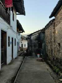 江西龍南崗上村竹園圍