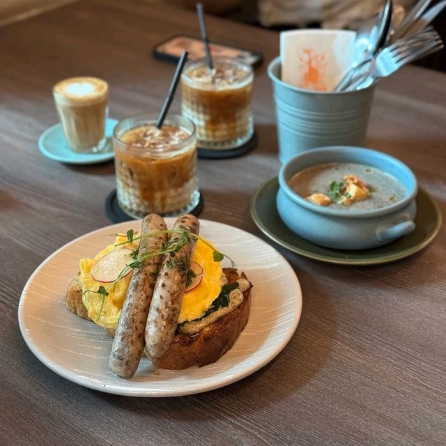 nice cafe