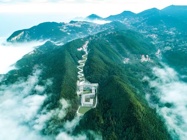 廬山專治不「伏」暑，你放假！我放價！