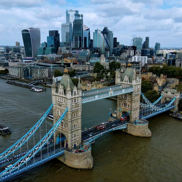 ロンドンの心臓部｜ビッグベンが刻む時の魔法⏰