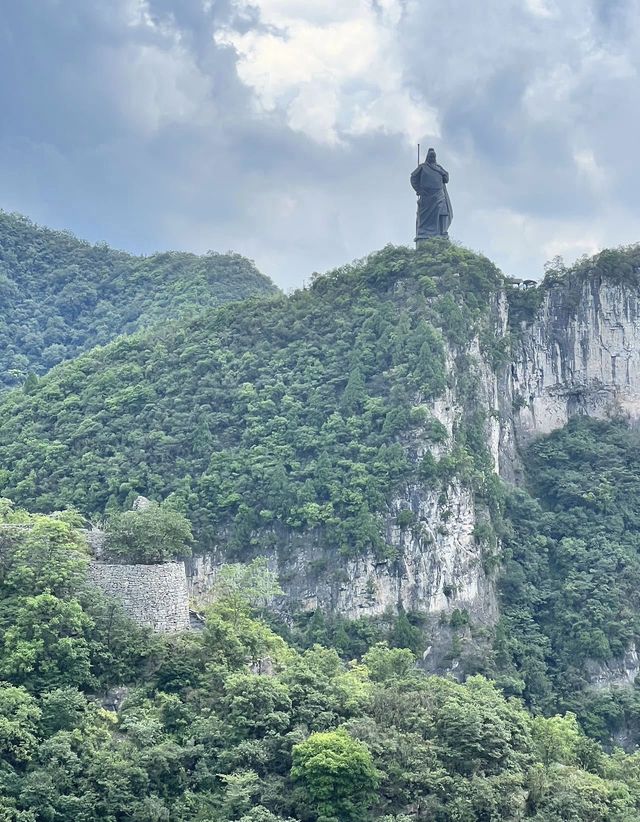 藏在南漳山水間的古寨奇觀