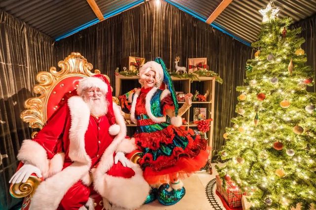 培多克球場假日市集:與聖誕老人見面 & 魔法燈光秀 培多克球場假日市集:與聖誕老人見面 & 魔法燈光秀