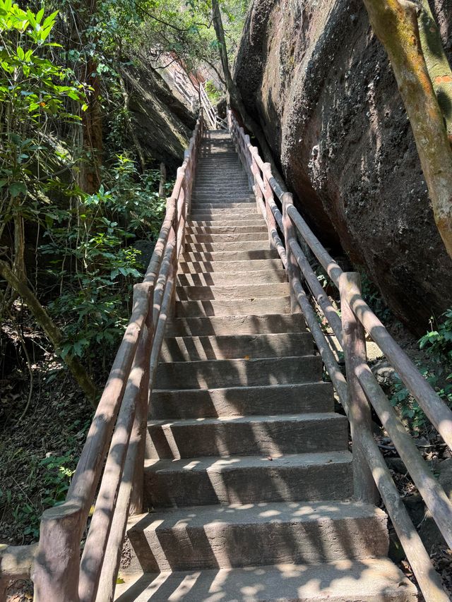 韶關丹霞山|陽元奇石冠嶺南 丹崖赤壁映錦江|Trip.com 仁化