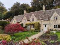 詩情畫意的拜伯里（bibury）