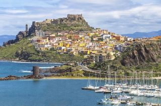 卡斯特爾薩多是意大利最美的海景旅遊勝地