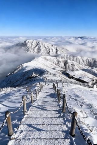 Come to Wugong Mountain to see the snow next month—it's stunningly beautiful!
