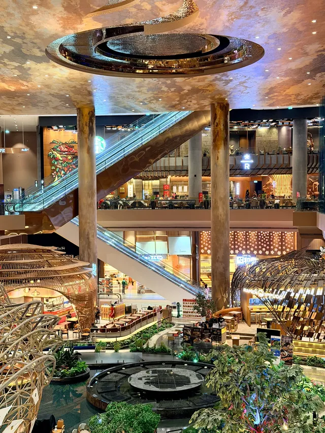 雖然今天曼谷下雨,但是還是看到了日落 雖然今天曼谷下雨,但是還是看到了日落