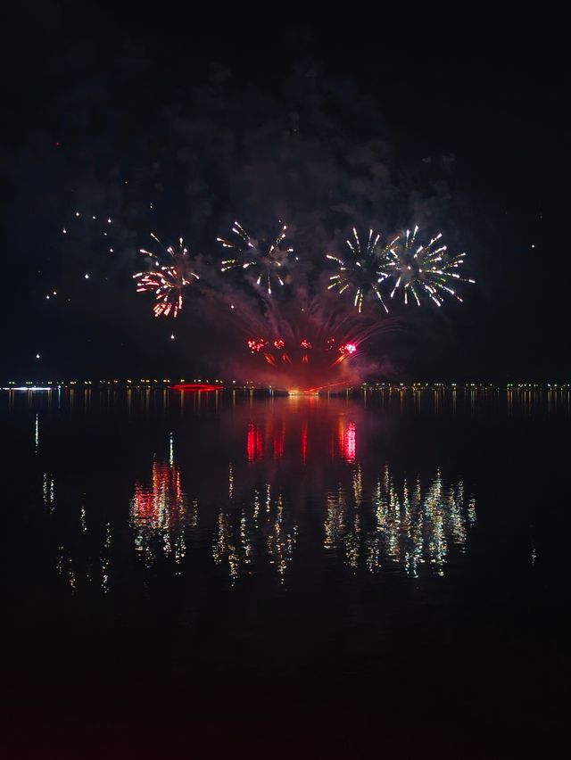 滴水湖週末,看了一場橘子海日落和煙花! 滴水湖週末,看了一場橘子海日落和煙花!