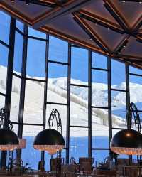 禾木假日酒店,完美的ski in ski out