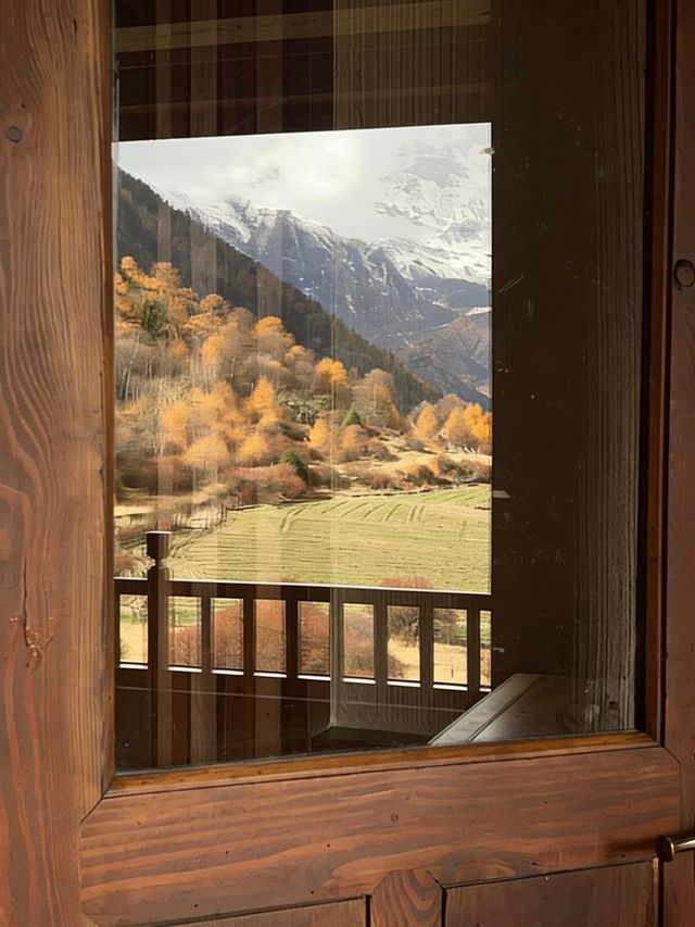 南迦巴瓦封神體驗！松贊山居把雪山搬進房間