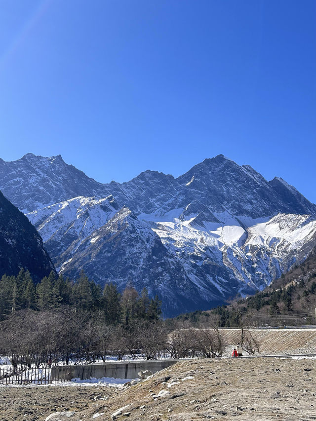 川西絕美理小路一日遊藍冰雪山治癒打工人！