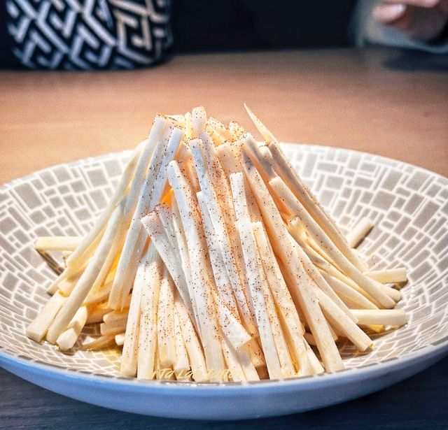 瀋陽粵菜天花板茉里璞玉氛圍感拉滿攻略    在瀋陽的鋼筋森林裡，藏著一處能沉浸式感受廣府韻味