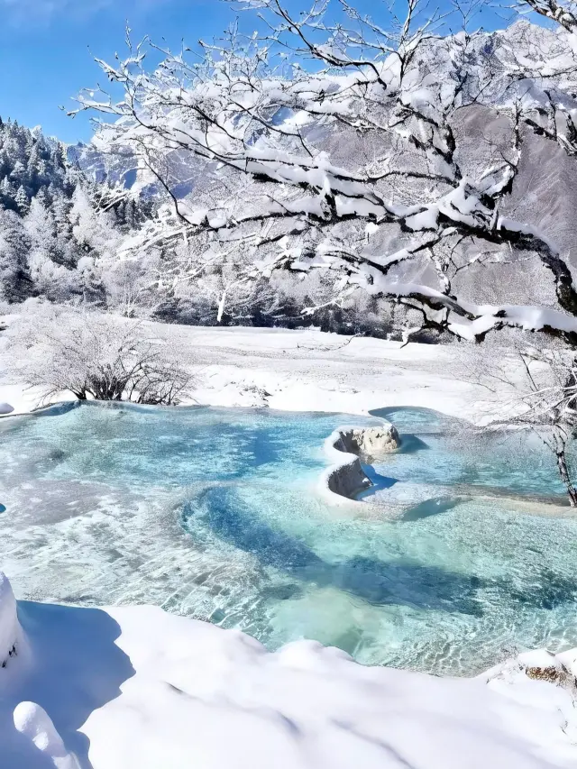 Jiuzaigou after the snow is so beautiful it leaves you speechless!!!!!!!