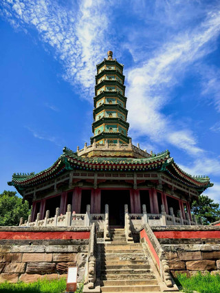 A hidden ancient site under blue skies and white clouds | The feng shui treasure loved by Qianlong and Kangxi!