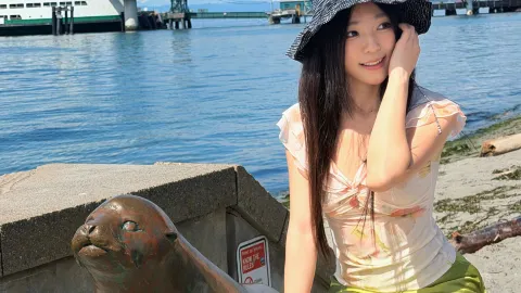 Use Jennie's new song to open Edmonds' seaside summer — traveler post in Edmonds