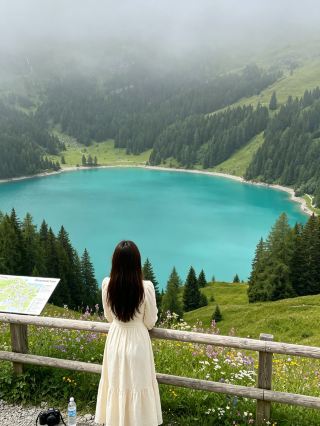 Swiss Lungjiang hidden town | Emerald volcanic lake loop hike, avoid crowds and enjoy the tranquil lake