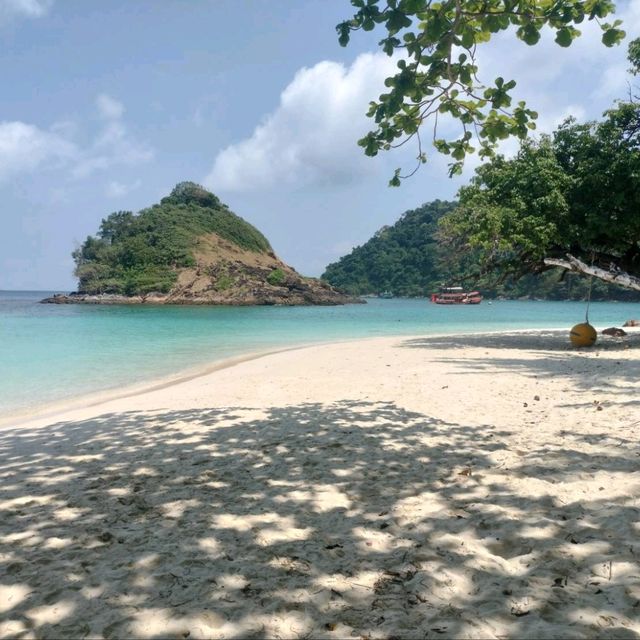 หาดศาลเจ้า เกาะรัง เสน่ห์ทะเลตราด