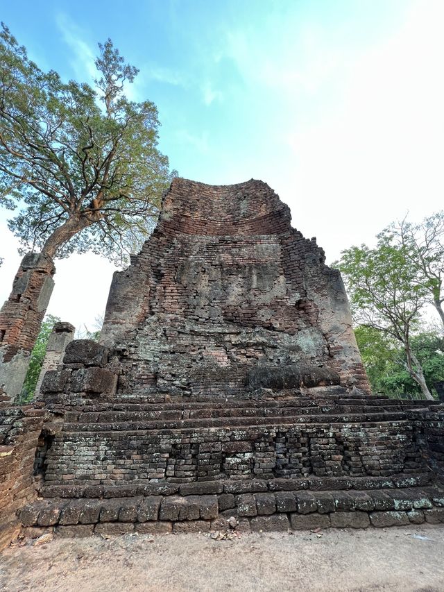 วัดพระสี่อิริยาบถ | จังหวัดกำแพงเพชร