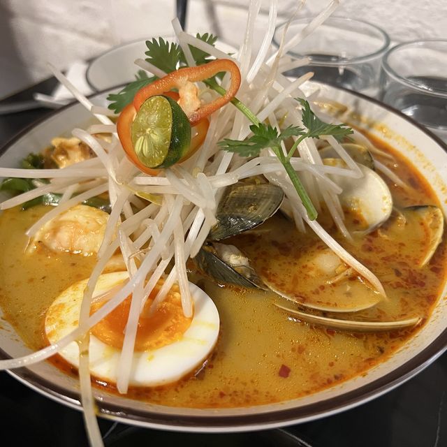 濃郁藥材味的肉骨茶 濃郁藥材味的肉骨茶