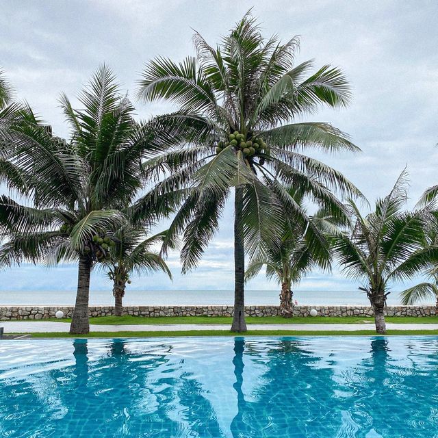 Siam Beach Resort HuaHin - ที่พักดีไซน์เก๋ติดทะเล