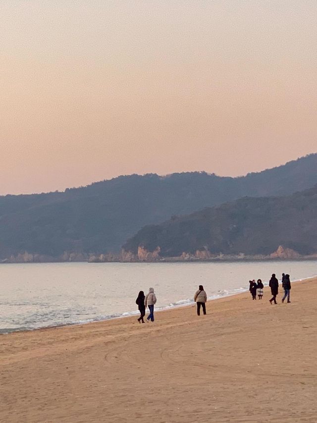 바다 위를 걸으며 일몰을 볼 수 있는 곳, 인천 ‘무의도’