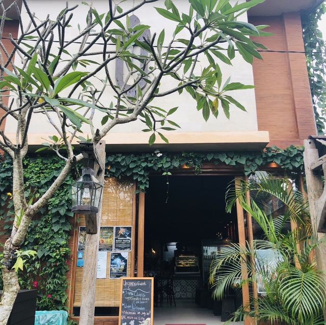 全素食餐廳，天然美味的 Dapur Usada