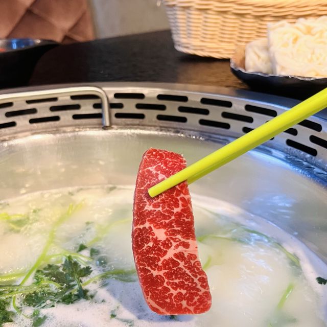 九龍城有驚喜火鍋店
