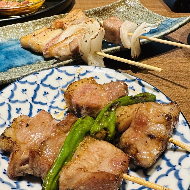【神戸三宮】シックな雰囲気のやきとん屋さん