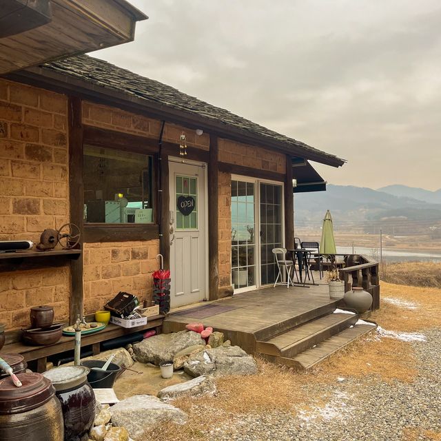 겨울 산장에 온 것 같은 따뜻한 충주카페 🔥
