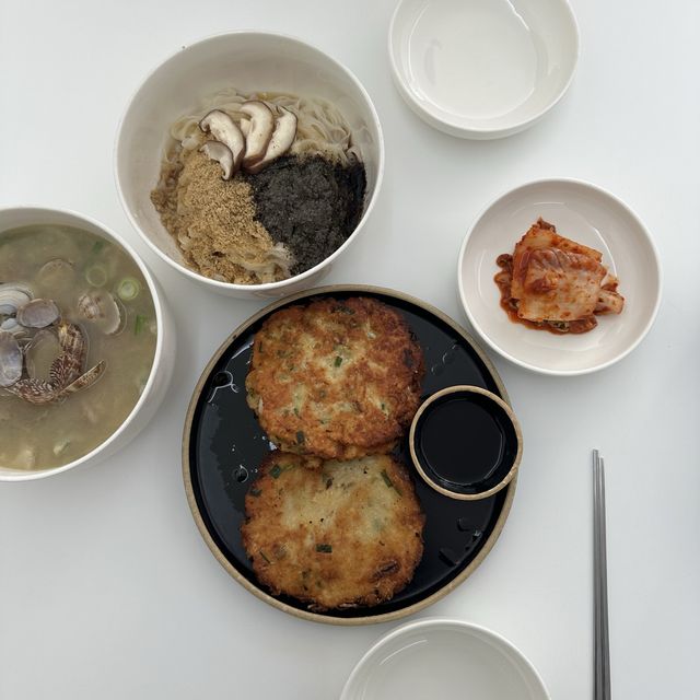 《韓国 / 聖水洞》 お洒落な韓国うどん屋さん🖤🤍성수 칼