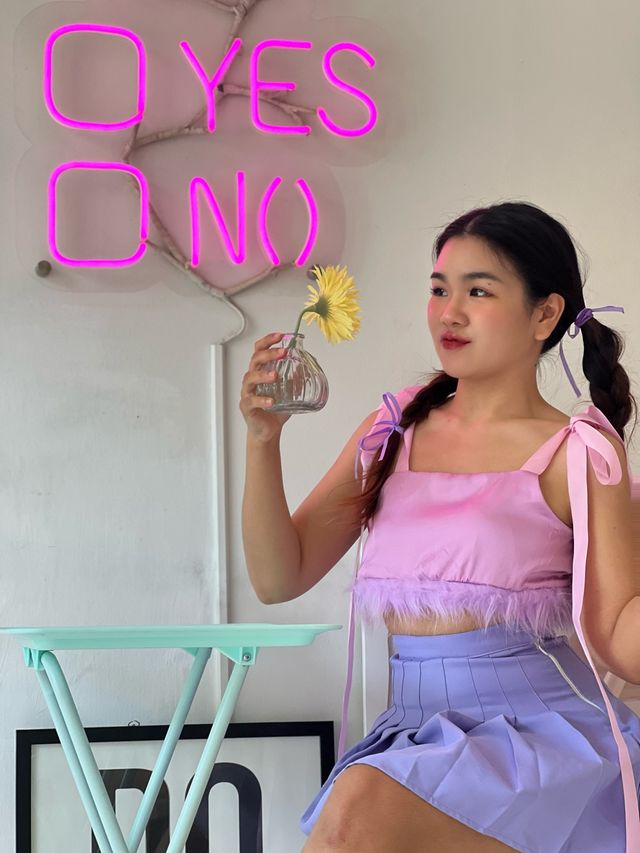 คาเฟ่สดใสใจกลางเมืองลำปาง ขนมอร่อยมาก ห้ามพลาด‼️