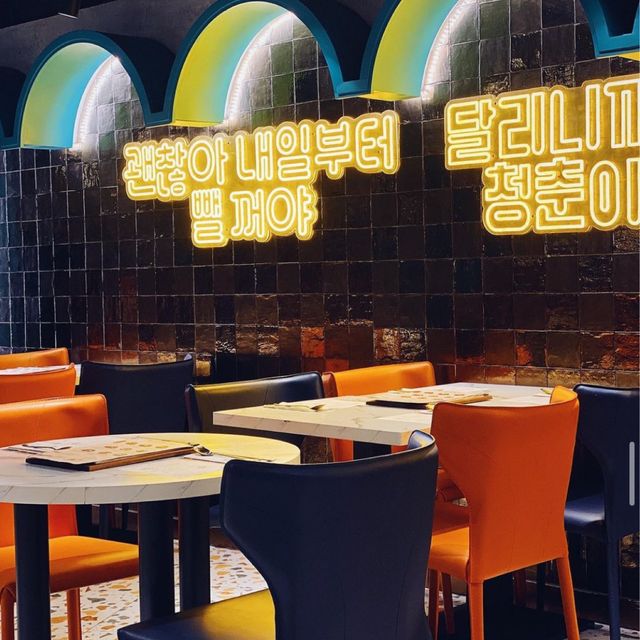 🌟份量超巨大熱炒海鮮鍋 · 一次過食盡多款特色韓食 🌟 