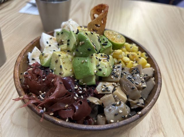 Poke Go for a fresh, healthy, and tasty pokebowl! 