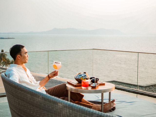 Over the Moon Sky Lounge ดินเนอร์ชิลๆบนดวงจันทร์ 