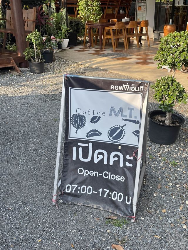 COFFEE MT  @ขลุง 🧋🥤🧃