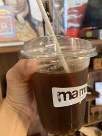 คาเฟ่อาร์ตสไตล์อบอุ่น mama cafe&studio 