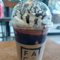 ดื่มกาแฟชิลๆ ที่ร้าน "F.A.C.T"☕️