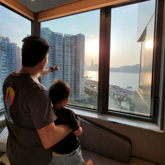 【僅此一刻】香港北角維港凱悅尚萃酒店：無敵維港海景下的寫意日落