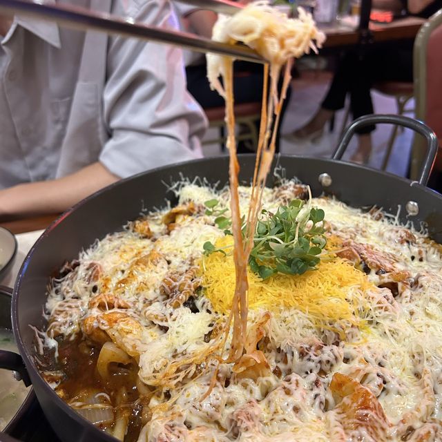 수원 인계동 레트로한 닭갈비 맛집 “계진상 수원인계본점”