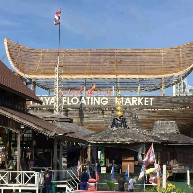 เที่ยวตลาดน้ำสี่ภาค พัทยา