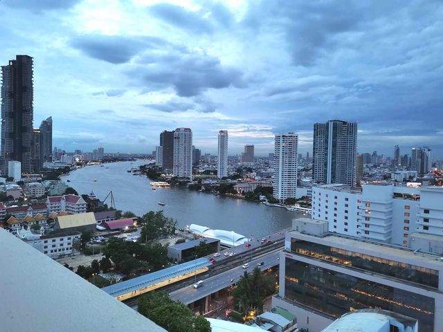 โรงเเรมย่านสีลม