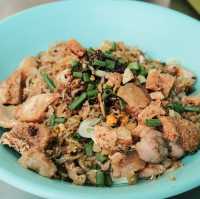 ก๋วยเตี๋ยวคั่วไก่ ป้าเพียร