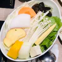 高貴不貴的書香味火鍋：雞湯大叔信義誠品店