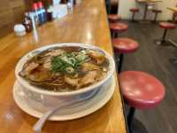 福岡・博多駅前。博多駅前の中華そば屋さん『博多中華そば 幸ノ助 博多店』