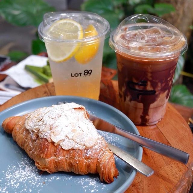 LOT89 Cafe มาในธีม blossome lot ☕️🍵
