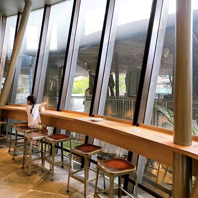 Starbucks at River Wonders