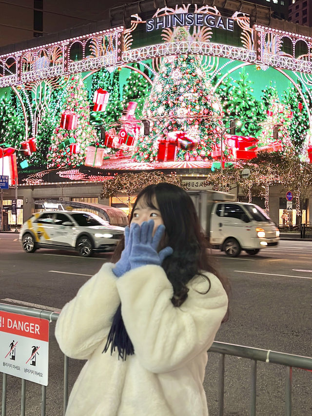 시시각각 변하는 크리스마스 미디어파사드🎄✨