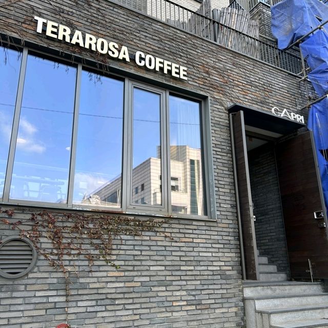在韓國品嚐精品咖啡☕️要到 TERAROSA COFFEE