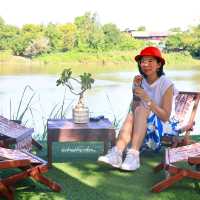 High River Cafe คาเฟ่สไตล์โบโฮ  ติดริมน้ำ